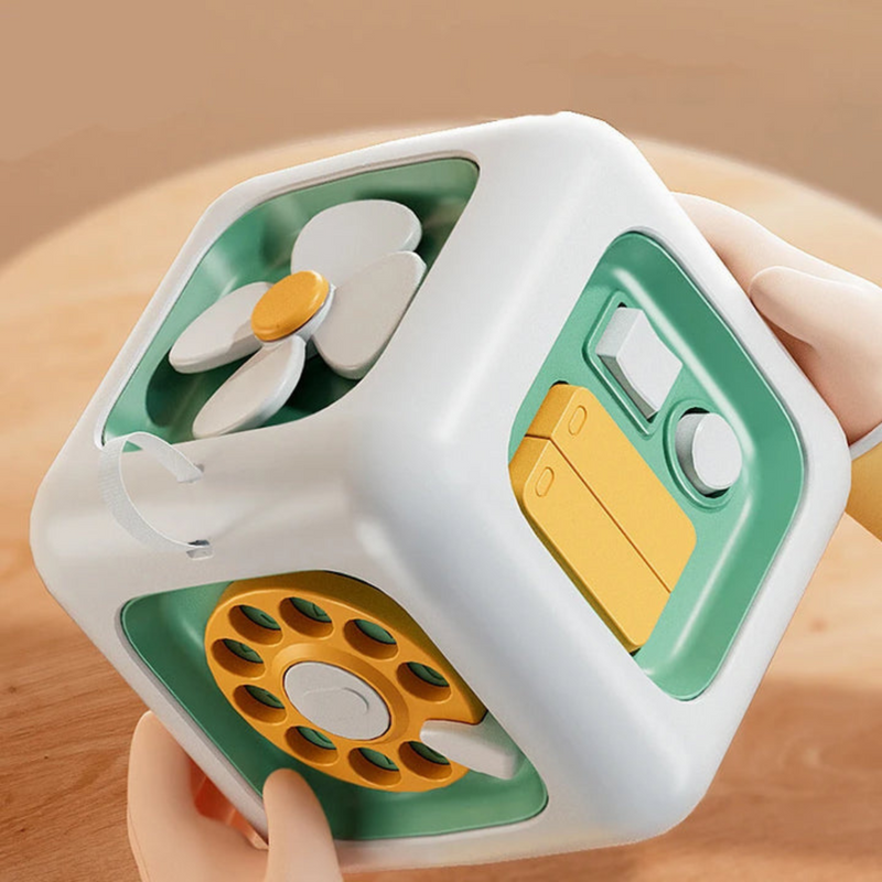 Montessori Fidget Busy Board Cube - 6-i-1 sansepædagogisk legetøj til babyer og småbørn